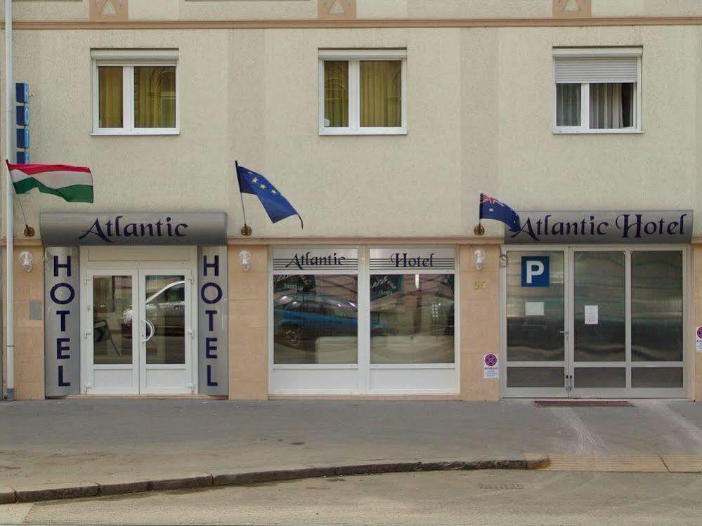 Atlantic Hotel Budapeste Exterior foto