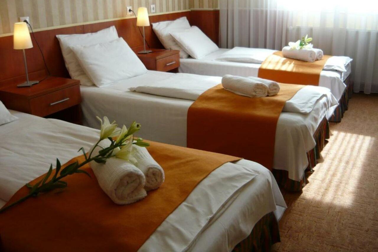 Atlantic Hotel Budapeste Exterior foto